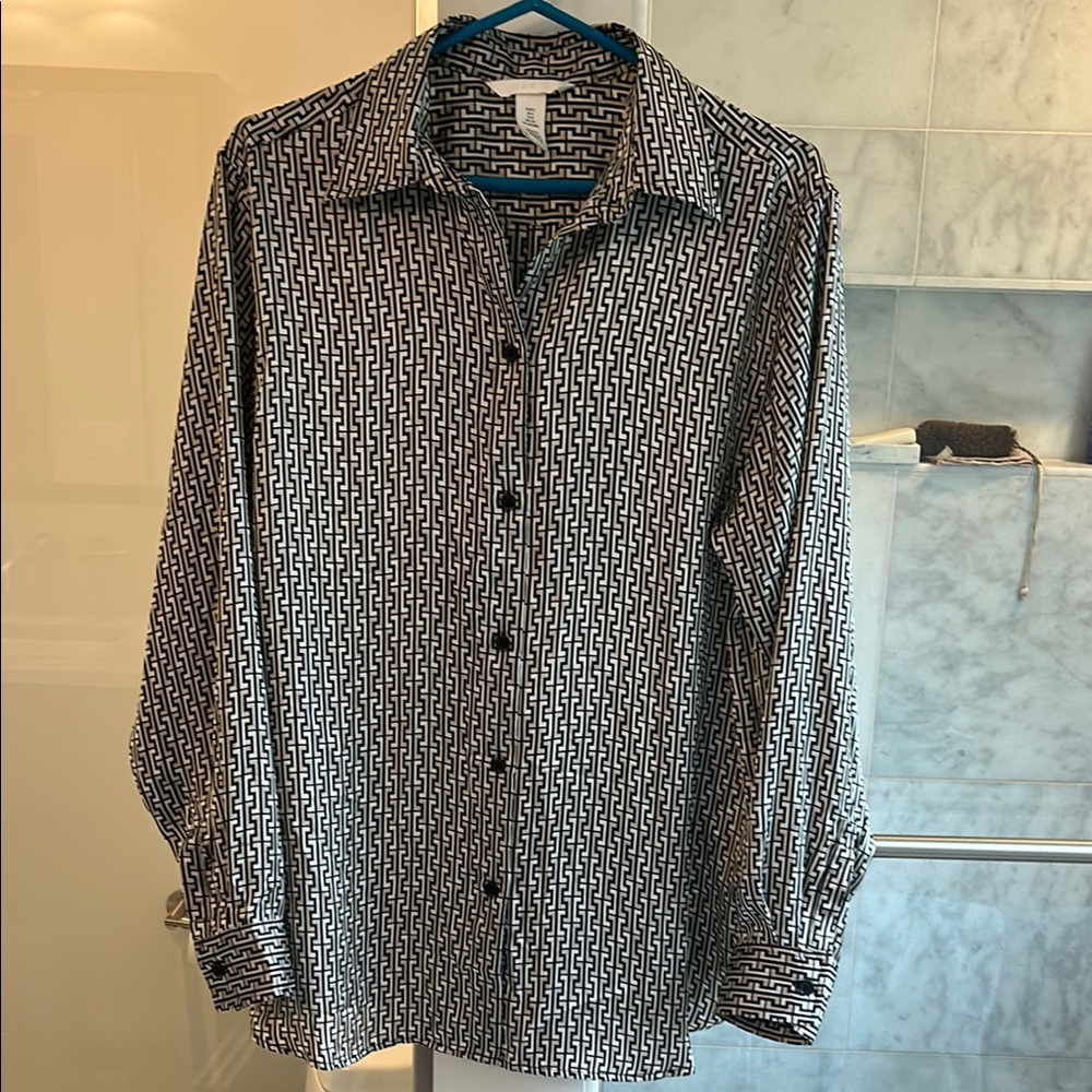 H&M Black and White Patterned Button-Up Shirt